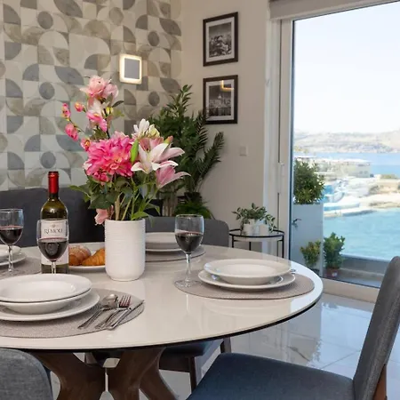 Ivory Seafront With Views!- Fl 10 By Homely * St Paul's Bay