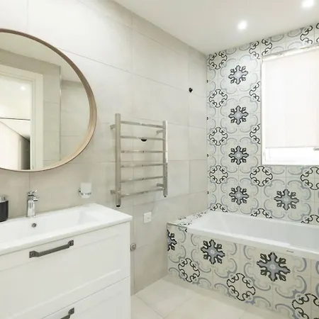 Ivory Seafront With Views!- Fl 10 By Homely St Paul's Bay