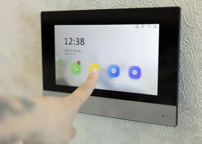 Ivory Seafront With Views!- Fl 10 By Homely Apartment St. Paul's Bay