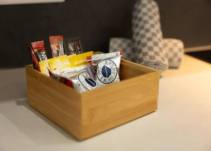 Apartment Ivory Seafront With Views!- Fl 10 By Homely