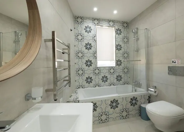 Ivory Seafront With Views!- Fl 10 By Homely * St. Paul's Bay