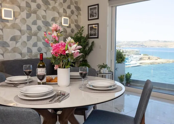 Ivory Seafront With Views!- Fl 10 By Homely * St. Paul's Bay