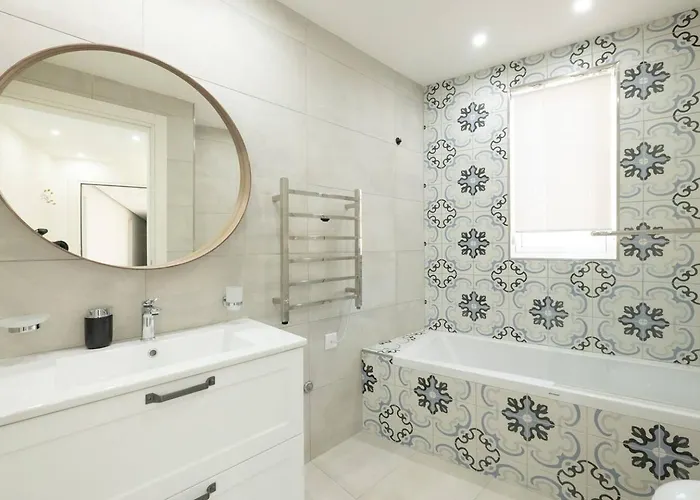 Ivory Seafront With Views!- Fl 10 By Homely St. Paul's Bay