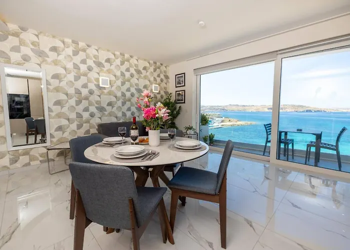 Ivory Seafront With Views!- Fl 10 By Homely Apartment *