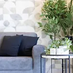 Ivory Seafront With Views!- Fl 10 By Homely * St. Paul's Bay
