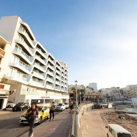Apartment Ivory Seafront With Views!- Fl 10 By Homely