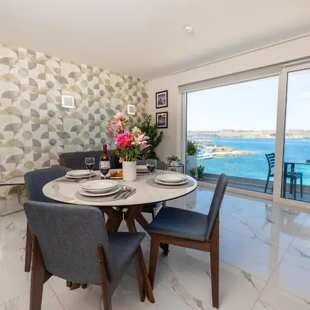 Ivory Seafront With Views!- Fl 10 By Homely Daire *